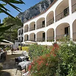 Della Piccola Marina Capri