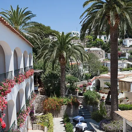Della Piccola Marina Capri