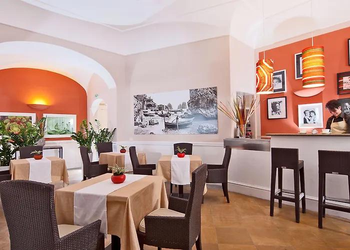 德拉皮科拉玛莉娜酒店 4*