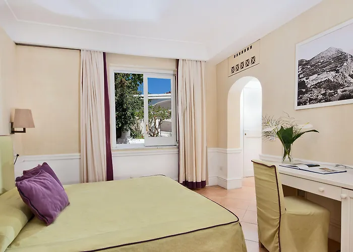 德拉皮科拉玛莉娜酒店