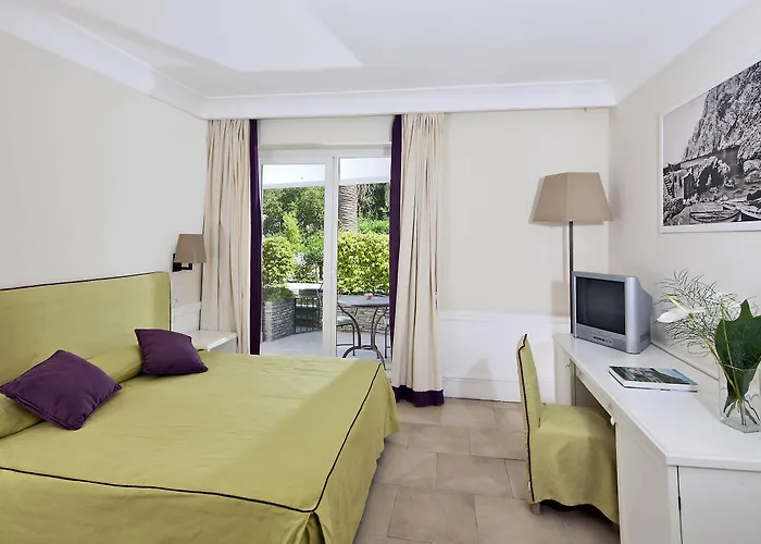 德拉皮科拉玛莉娜酒店