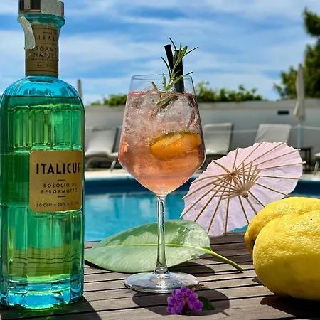 Della Piccola Marina Capri