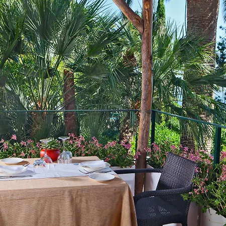Della Piccola Marina Hotell 4*